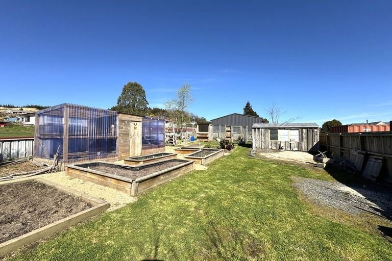 Photo of property in 82 Salcombe Street, Kaitangata, 9210