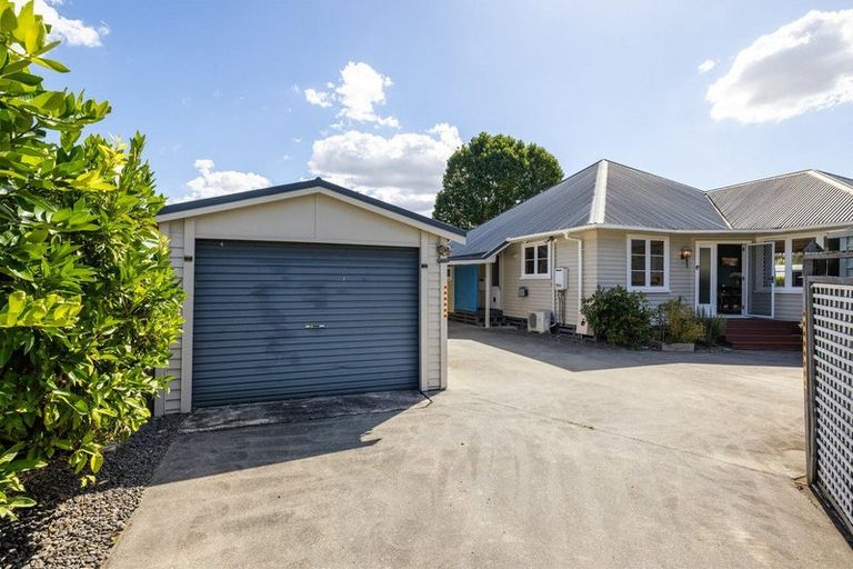 Photo of property in 52 Grosvenor Street, Cambridge, 3434