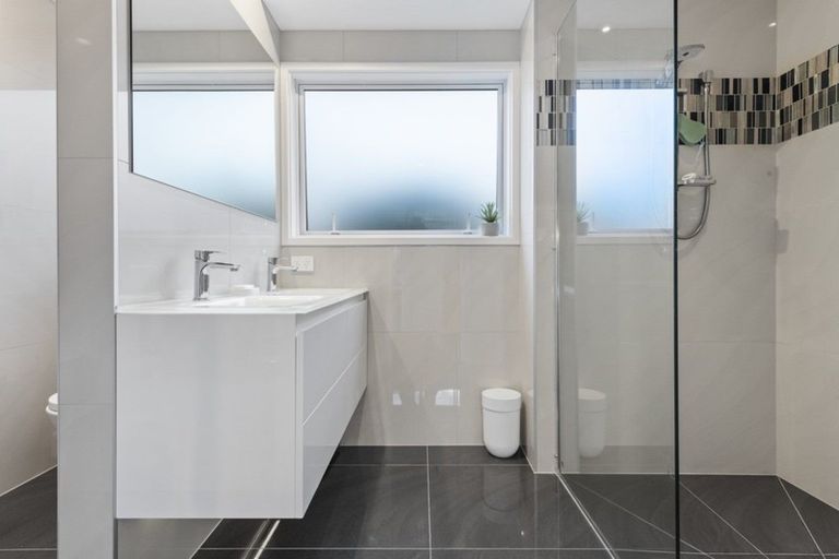 Photo of property in 74 Penetaka Heights, Pyes Pa, Tauranga, 3112