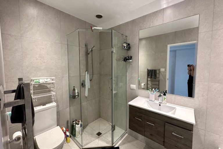 Photo of property in 28 Te Oneroa Way, Long Bay, Auckland, 0630