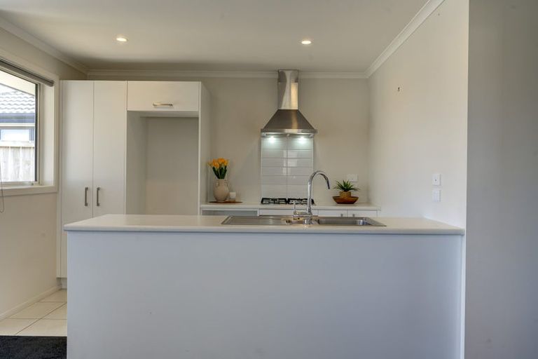 Photo of property in 11 Manawaroa Close, Grandview Heights, Hamilton, 3200