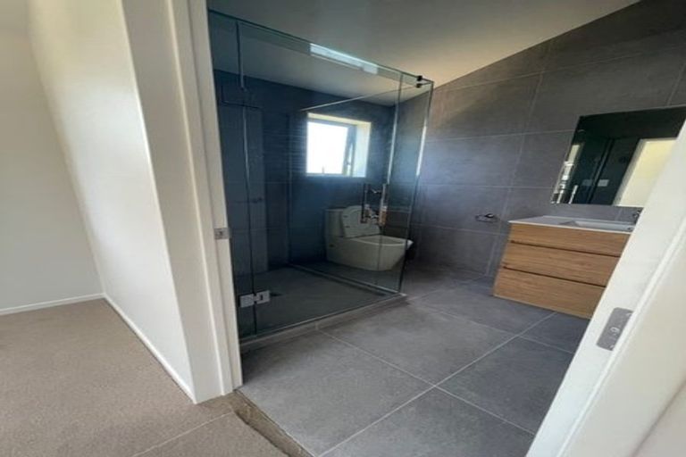Photo of property in 30 Sorrel Crescent, Bucklands Beach, Auckland, 2012
