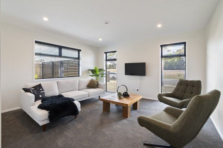 Photo of property in 17 Echo Street, 4702