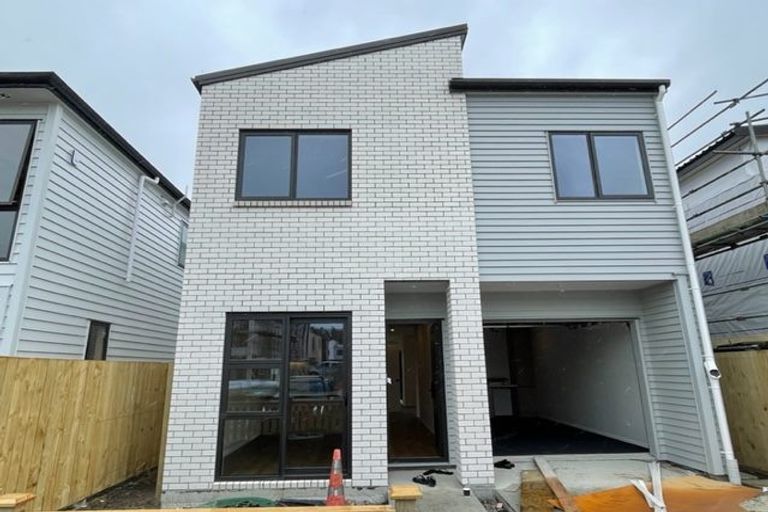 Photo of property in 17 Pilot Drive, Hobsonville, Auckland, 0616