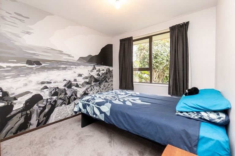 Photo of property in 16 Veitches Road, Casebrook, Christchurch, 8051