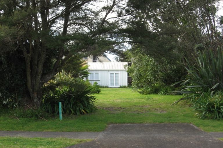 Photo of property in 222 Patuwai Drive, Whangamata, 3620