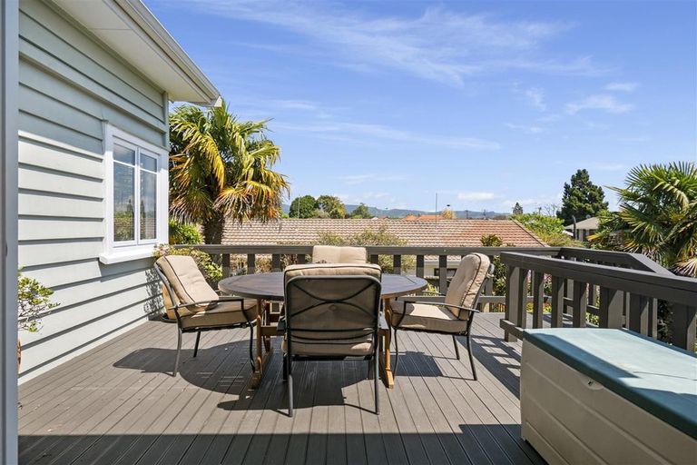 Photo of property in 50 Lee Street, Te Puke, 3119