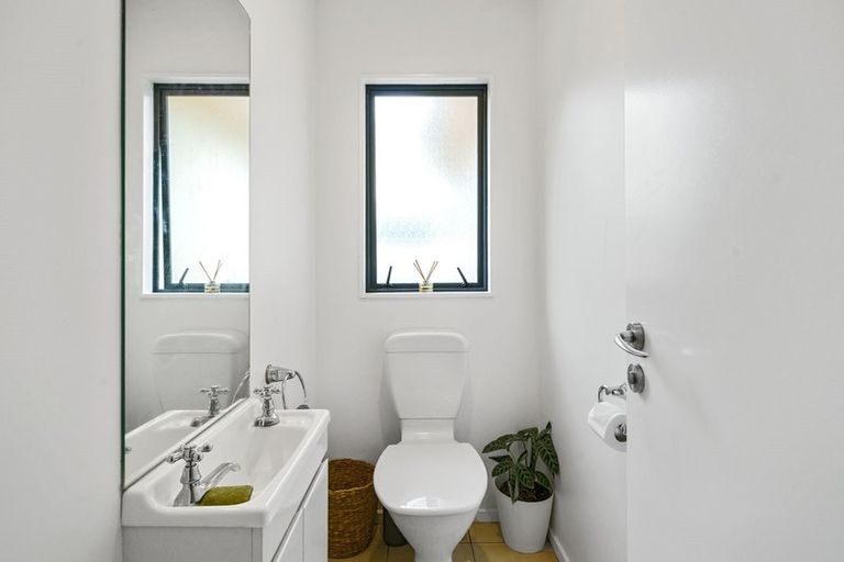 Photo of property in 41 Samwell Drive, Whitby, Porirua, 5024