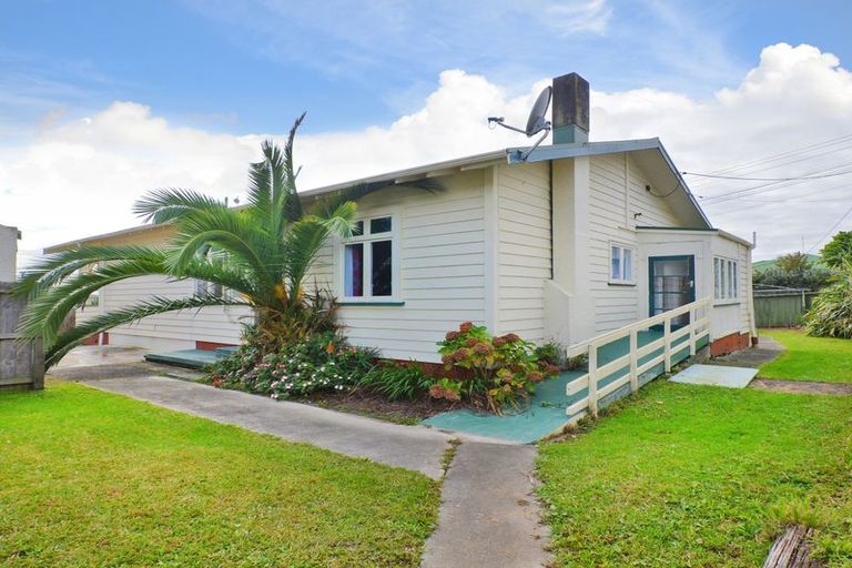 Photo of property in 2 Raewyn Street, Morningside, Whangarei, 0110