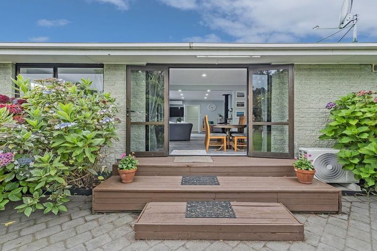 Photo of property in 413 Yaldhurst Road, Russley, Christchurch, 8042