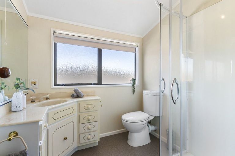 Photo of property in 3 Comeskey Grove, Elderslea, Upper Hutt, 5018