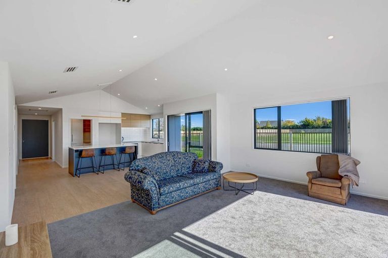 Photo of property in 1 Greig Crescent, Amberley, 7481