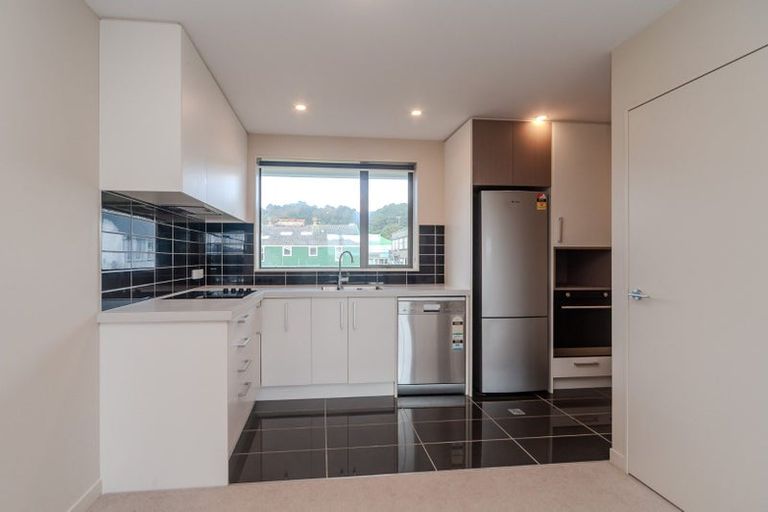 Photo of property in 15/31 Princess Terrace, Newtown, Wellington, 6021