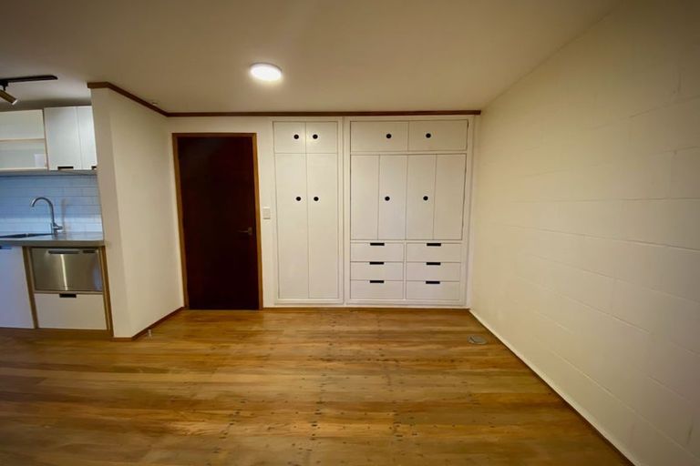 Photo of property in 30 Howard Road, Point Howard, Lower Hutt, 5013