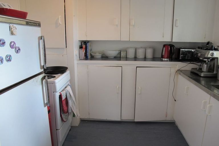 Photo of property in 165a Hinemoa Street, Birkenhead, Auckland, 0626