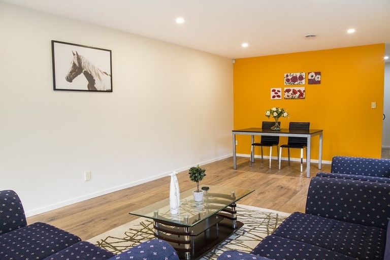 Photo of property in 17e Balmain Road, Birkenhead, Auckland, 0626