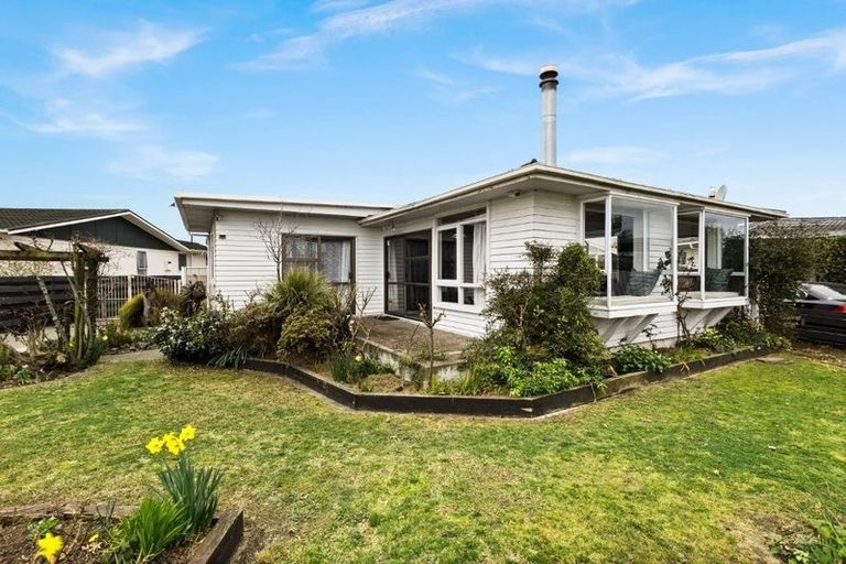 Photo of property in 166 Flaxmere Avenue, Flaxmere, Hastings, 4120