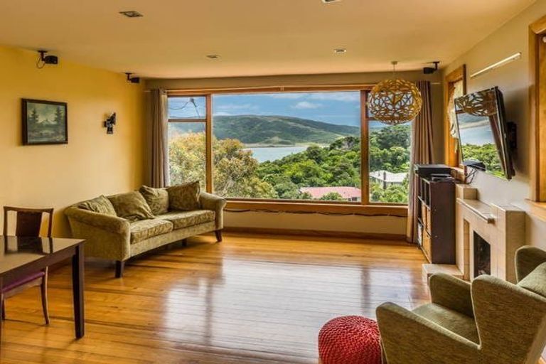 Photo of property in 22 Kiriwai Road, Paremata, Porirua, 5024