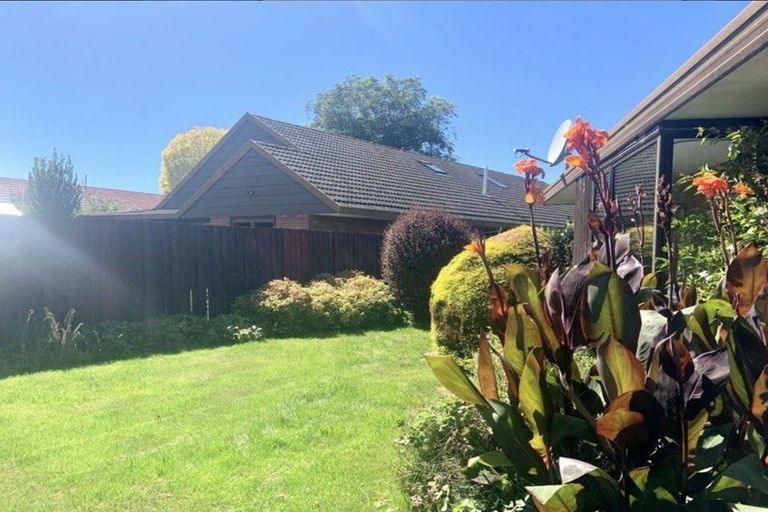 Photo of property in 1/16a Sayers Crescent, Ilam, Christchurch, 8041