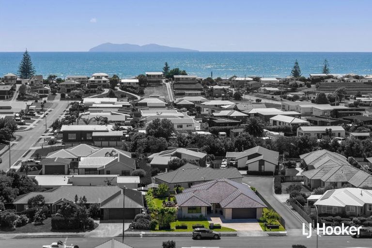 Photo of property in 32 Reel Road, Athenree, Waihi Beach, 3611