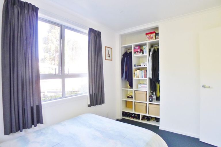Photo of property in 32 Queen Mary Avenue, New Lynn, Auckland, 0600