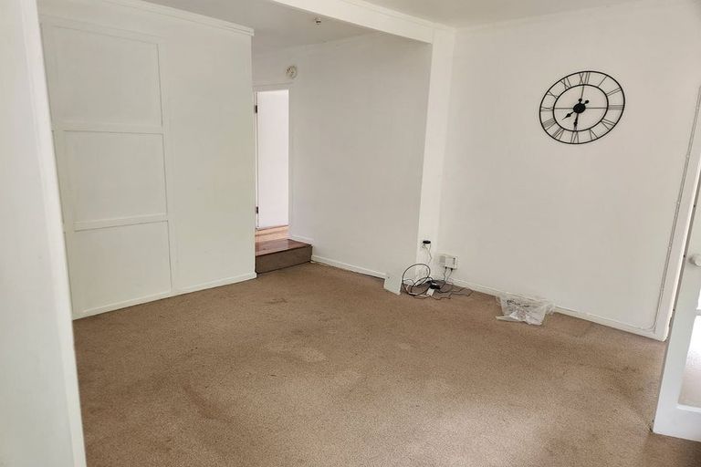 Photo of property in 1/139 Kelburn Parade, Kelburn, Wellington, 6012