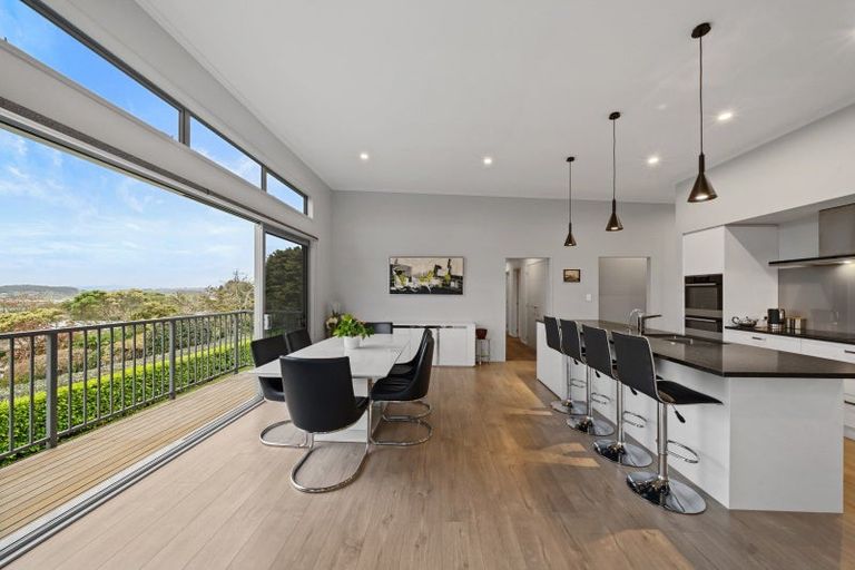 Photo of property in 2 Stonedale Drive, Pukekohe, 2120