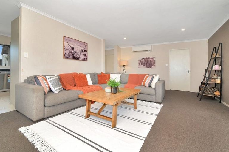 Photo of property in 74a Simpson Road, Papamoa Beach, Papamoa, 3118