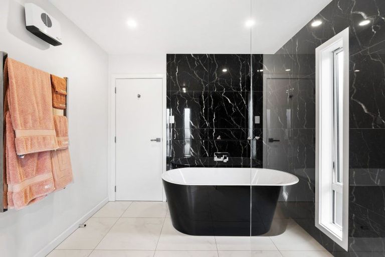 Photo of property in 17 Iona Road, Havelock North, 4130