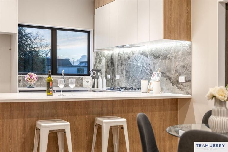 Photo of property in 105b Grove Road, Papakura, 2110