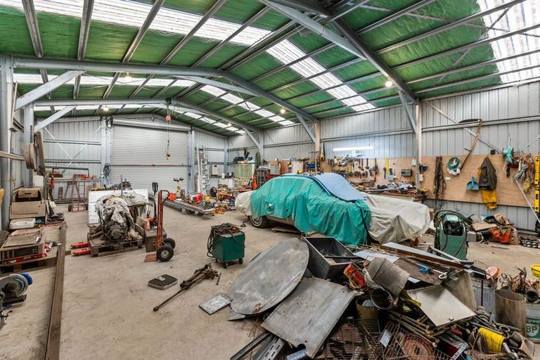 Photo of property in 218 Henwood Road, Paraite, New Plymouth, 4372