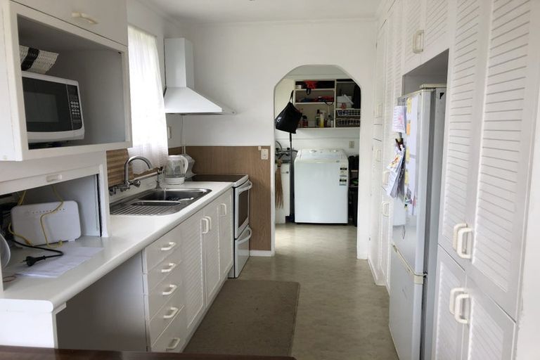 Photo of property in 10 Ewbank Place, Manurewa, Auckland, 2102