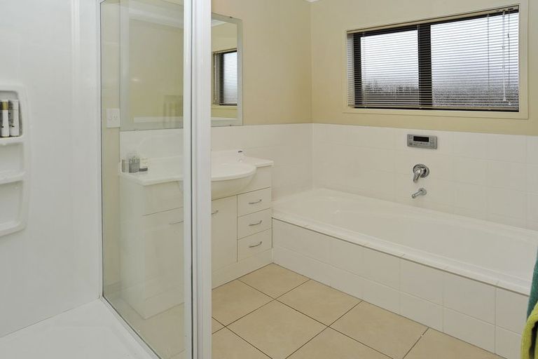 Photo of property in 224 Harbourside Drive, Karaka, Papakura, 2113