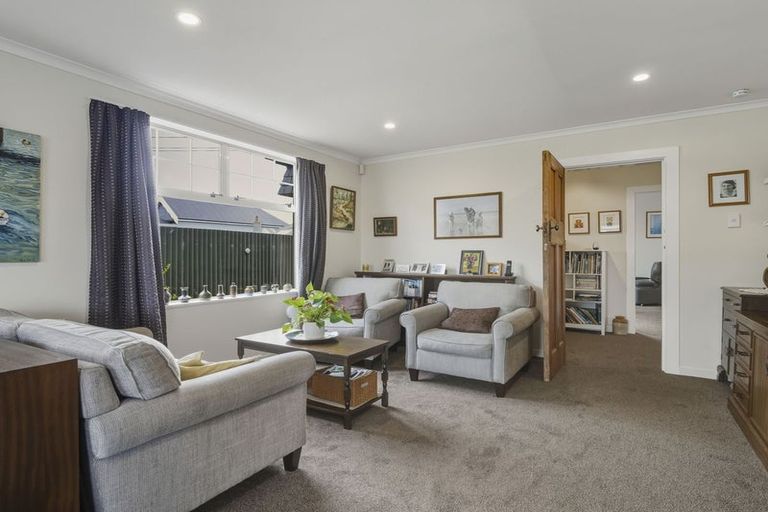 Photo of property in 11 Hargest Crescent, Saint Kilda, Dunedin, 9012