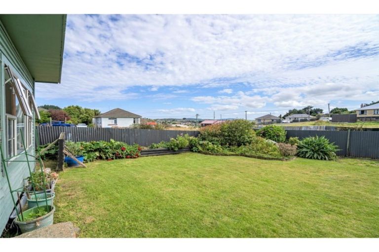 Photo of property in 5 Pearce Street, Bluff, 9814