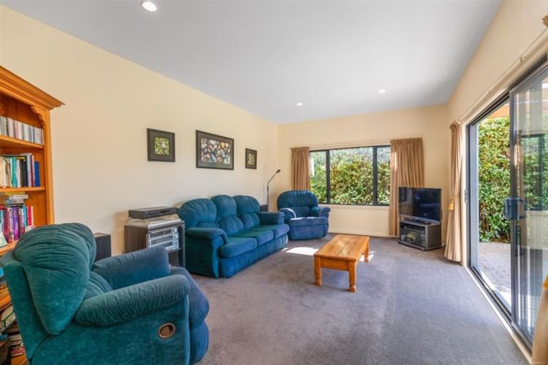 Photo of property in 90 Meadowstone Drive, Wanaka, 9305