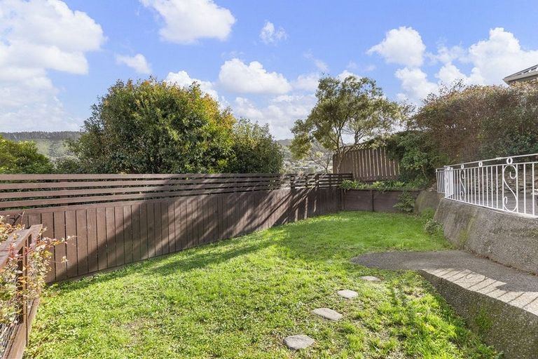 Photo of property in 21 Cecil Road, Tawa, Wellington, 5028