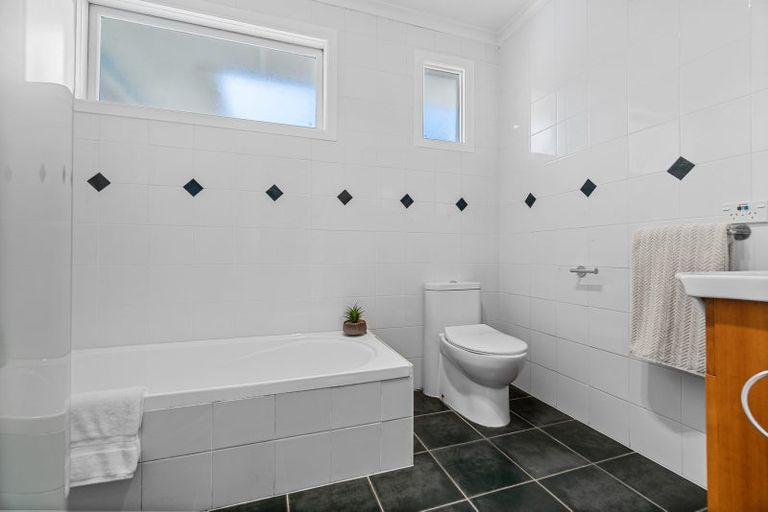 Photo of property in 6 Queen Street, Cambridge, 3434