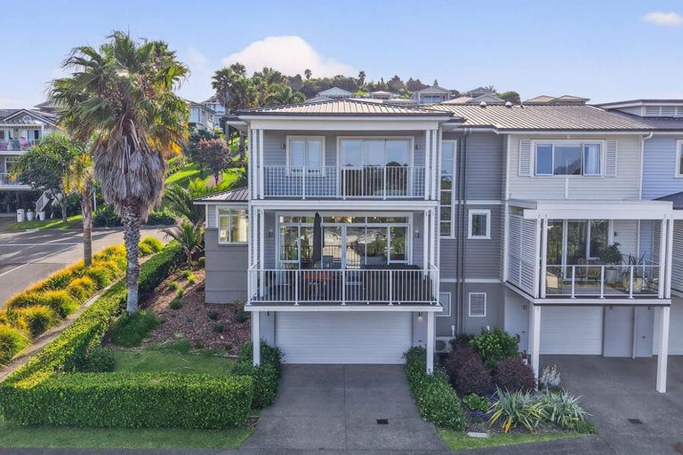 Photo of property in 60 Landmark Terrace, Orewa, 0931