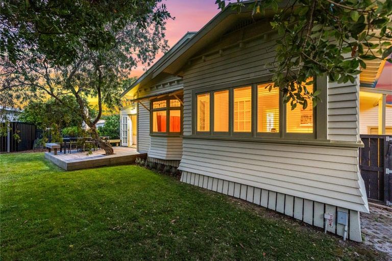 Photo of property in 2a Gardner Avenue, New Lynn, Auckland, 0600
