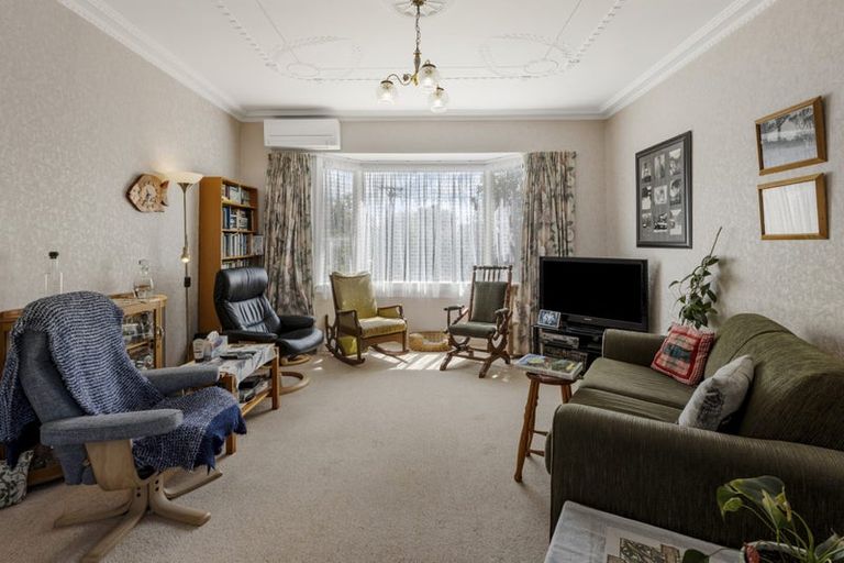 Photo of property in 31 Queens Drive, Kilbirnie, Wellington, 6022