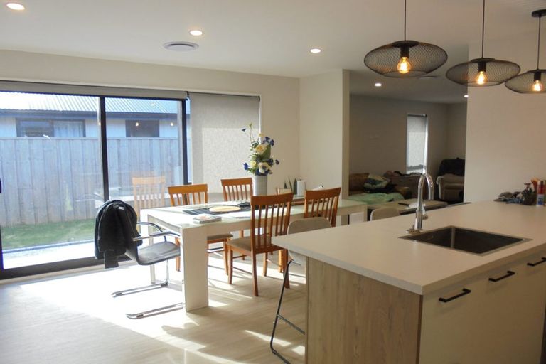 Photo of property in 5 Wykes Place, Amberley, 7410