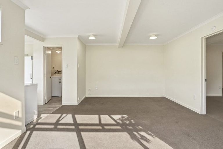 Photo of property in 360 Kaikorai Valley Road, Bradford, Dunedin, 9011