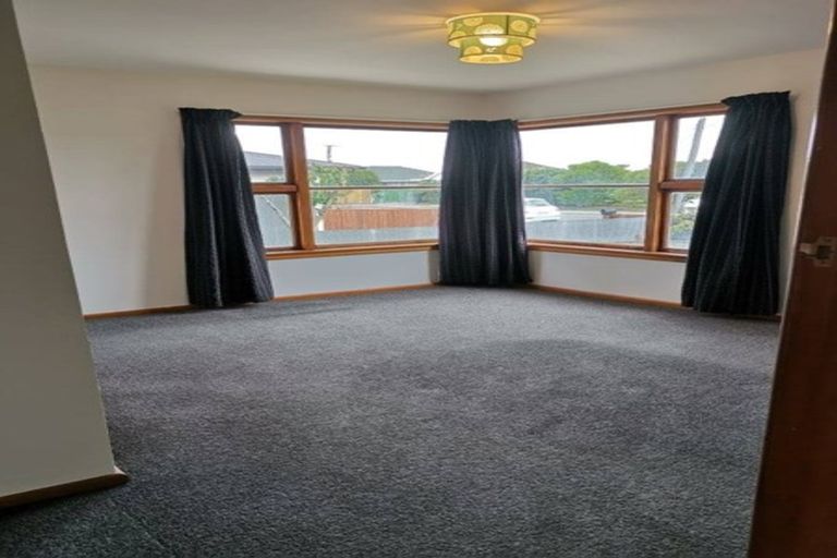 Photo of property in 18 Vivian Street, Burwood, Christchurch, 8083