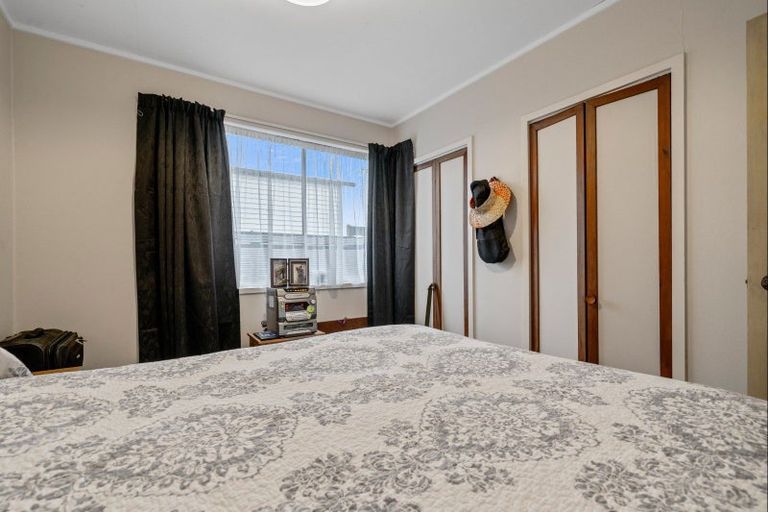 Photo of property in 5 Union Street, Merrilands, New Plymouth, 4312