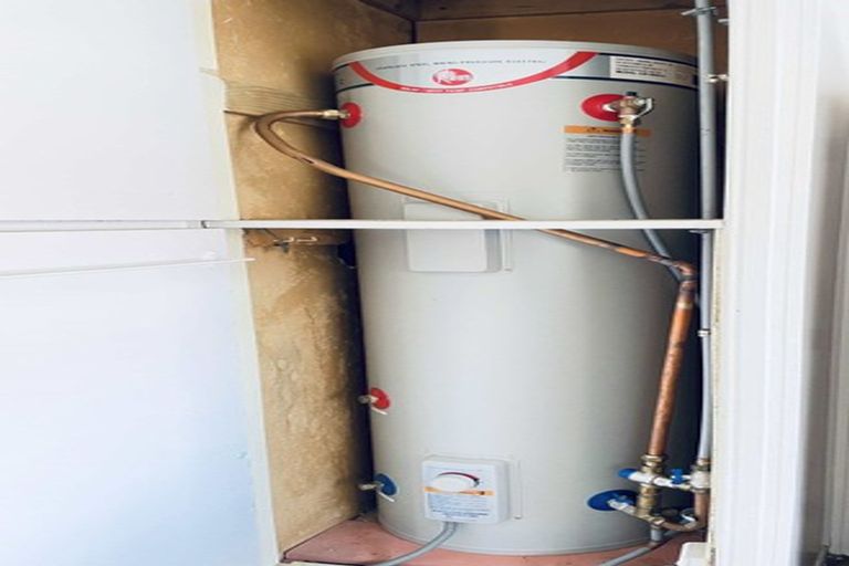 Photo of property in 4/24 Central Avenue, Papatoetoe, Auckland, 2025