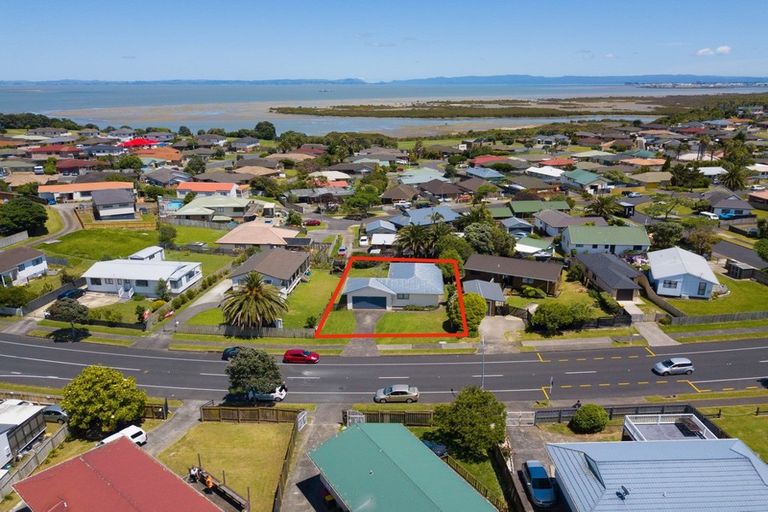 Photo of property in 187 Finlayson Avenue, Clendon Park, Auckland, 2103