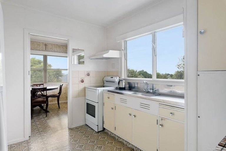 Photo of property in 31 Weldene Avenue, Glenfield, Auckland, 0629