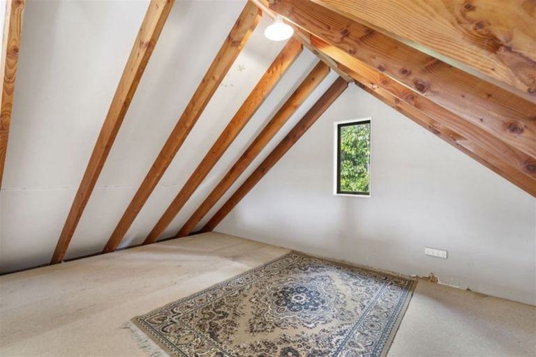 Photo of property in 34a Lauderdale Road, Birkdale, Auckland, 0626