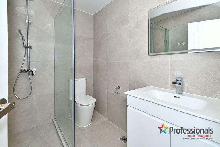 Photo of property in 122e Buckland Road, Mangere East, Auckland, 2024